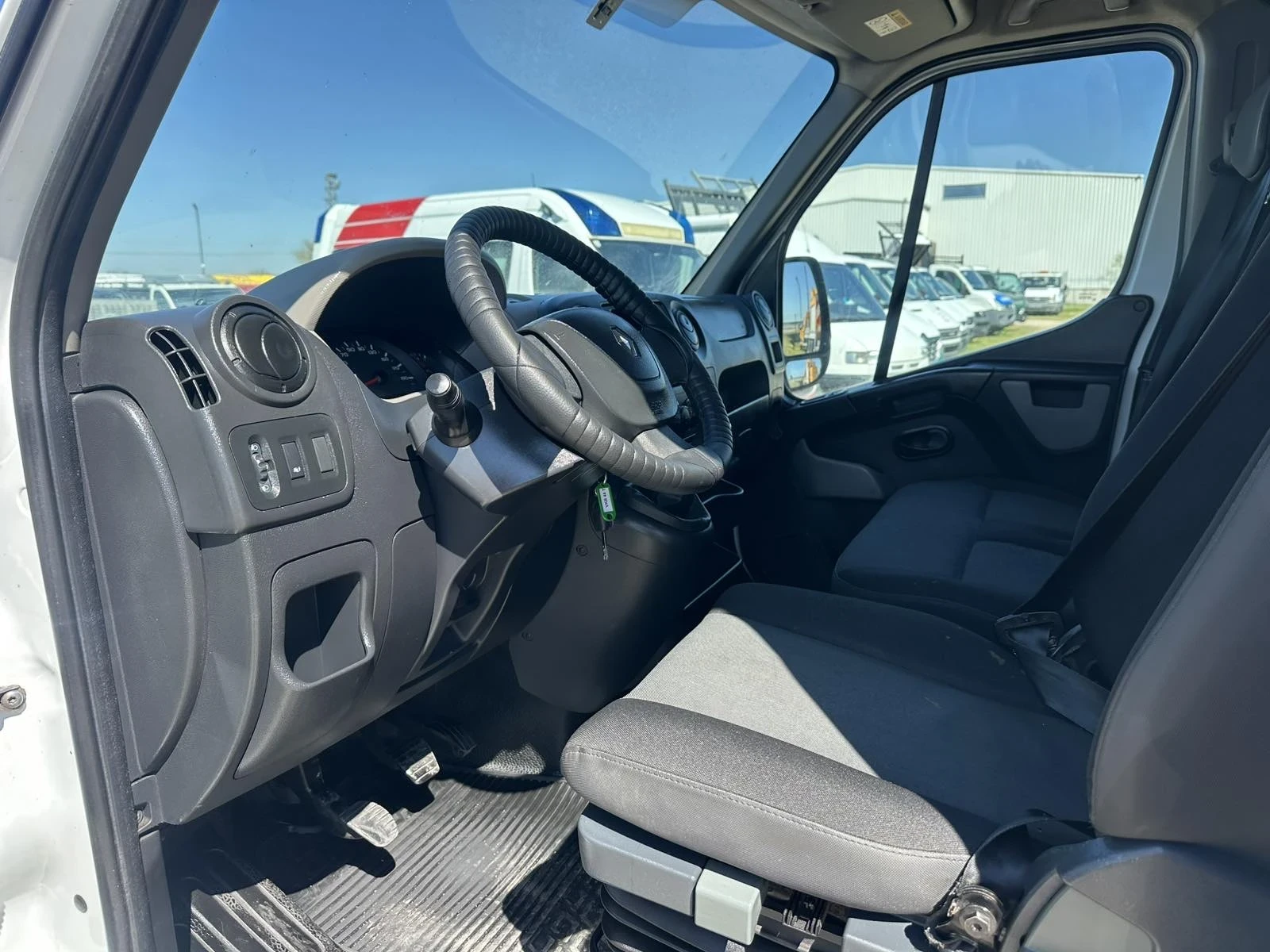 Renault Master, снимка 13 - Бусове и автобуси - 54127848