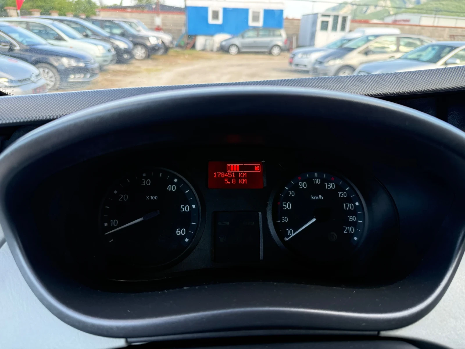 Renault Trafic 2.0 D 114 к.с. ДЪЛГА БАЗА ЕВРО 5, снимка 15 - Бусове и автобуси - 54542129