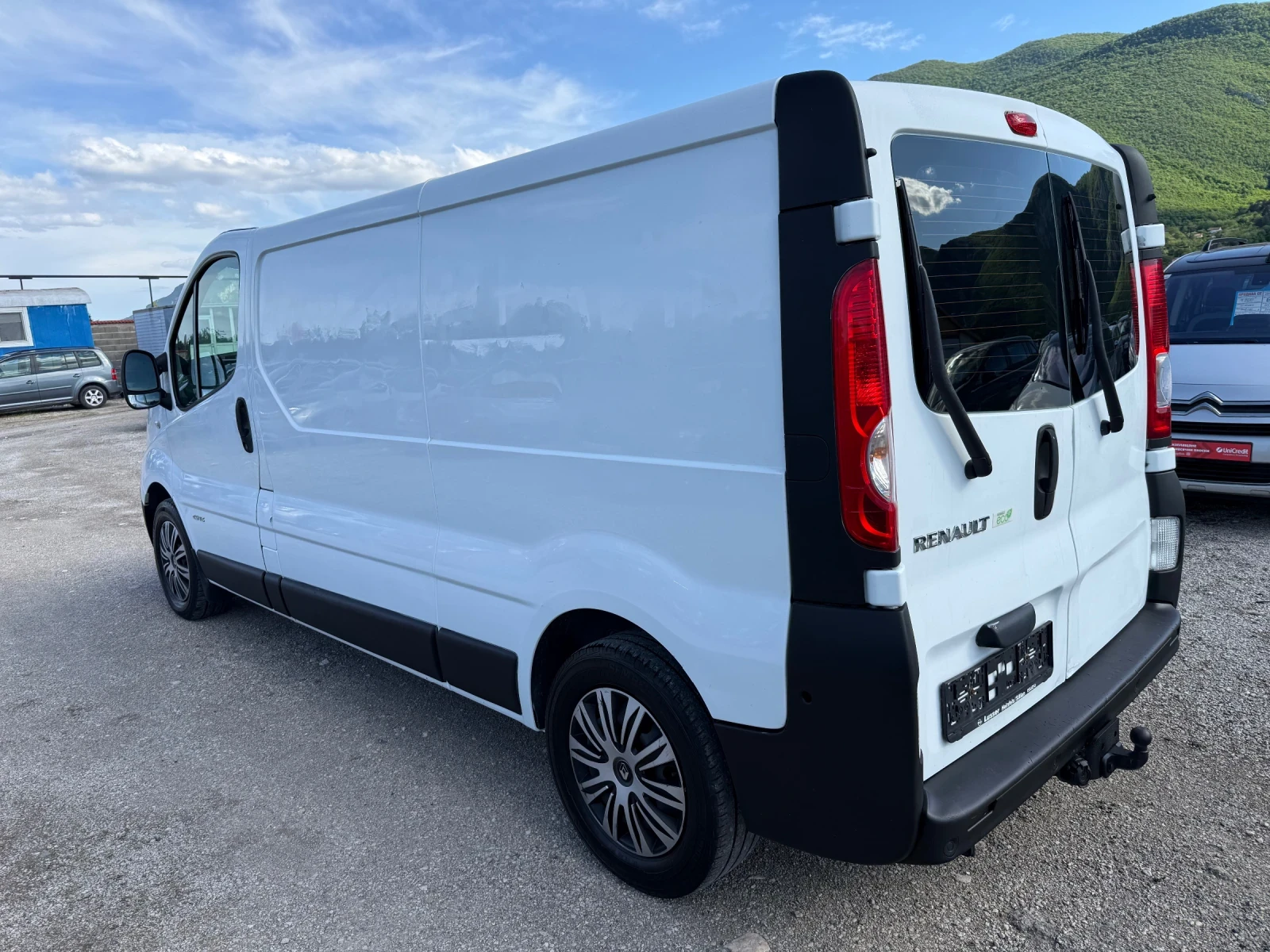 Renault Trafic 2.0 D 114 к.с. ДЪЛГА БАЗА ЕВРО 5, снимка 9 - Бусове и автобуси - 54542129