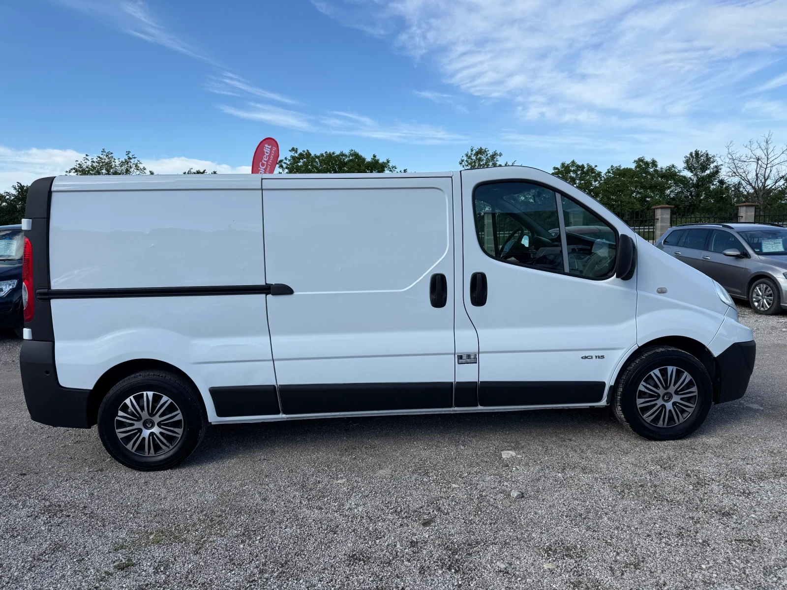 Renault Trafic 2.0 D 114 к.с. ДЪЛГА БАЗА ЕВРО 5, снимка 6 - Бусове и автобуси - 54542129
