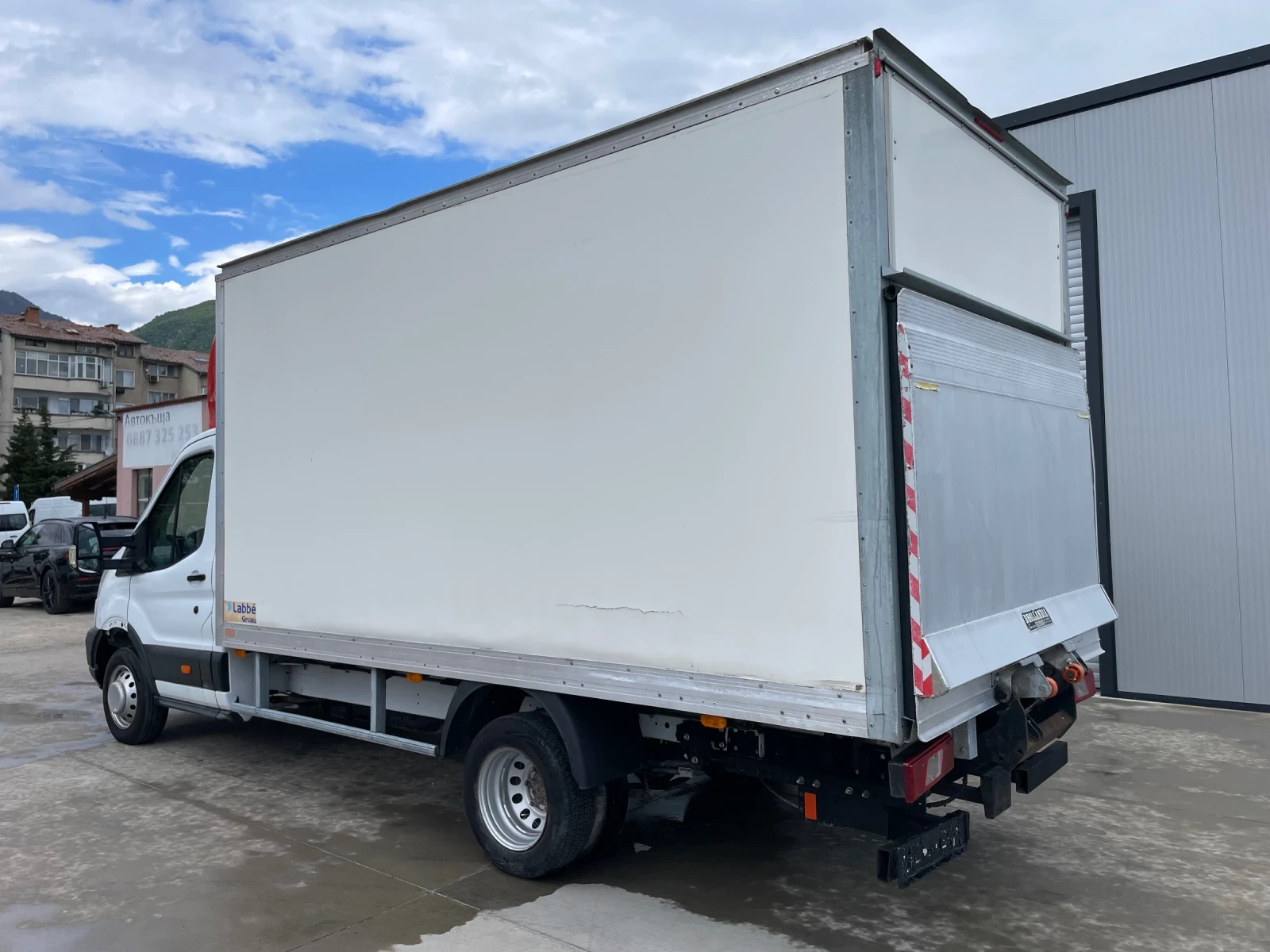 Ford Transit 2.2 CDTi // КЛИМАТИК//ПАДАЩ БОРД//3.5т, снимка 5 - Бусове и автобуси - 54564474