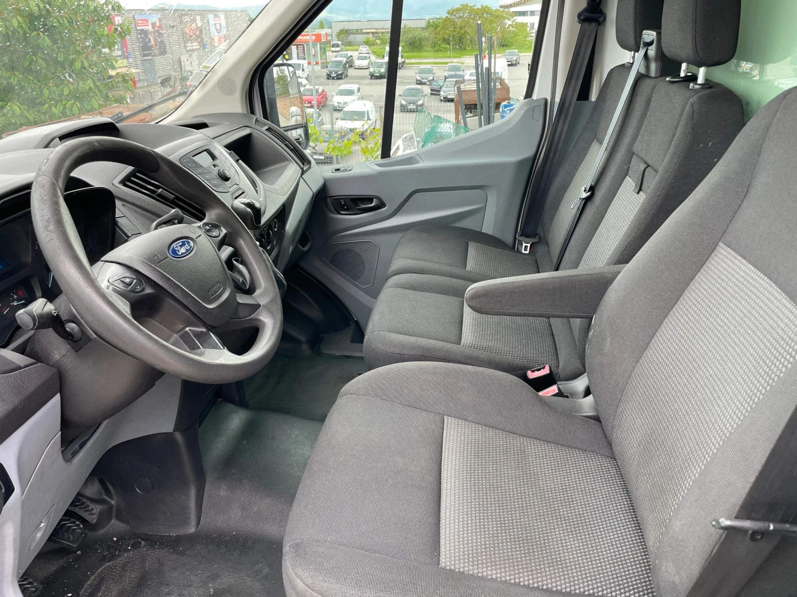 Ford Transit 2.2 CDTi // КЛИМАТИК//ПАДАЩ БОРД//3.5т, снимка 9 - Бусове и автобуси - 54564474