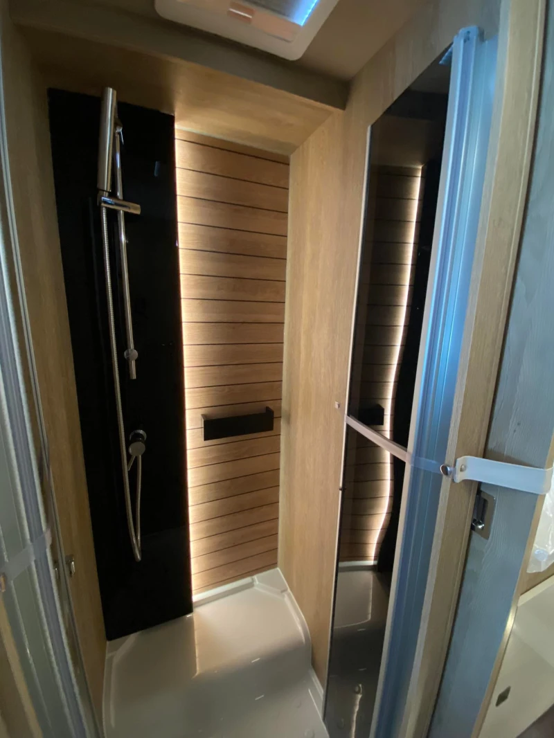 Кемпер Mobilvetta KEA P86 Солар Медия Камера, снимка 8 - Каравани и кемпери - 52256268