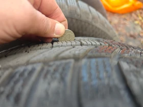 Гуми Зимни 235/55R18, снимка 7