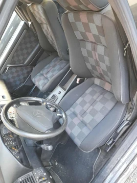 Mercedes-Benz 220 - 500 € / 977.91 лв. - 16411575 2