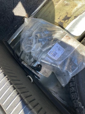 VW Golf 1.6 101к.с SR - 1100 € / 2151.41 лв. - 53263652 13