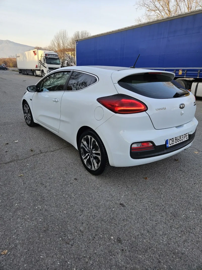 Kia Pro ceed 1.6 CRDI GT Line 6ск., снимка 2 - Автомобили и джипове - 48013742