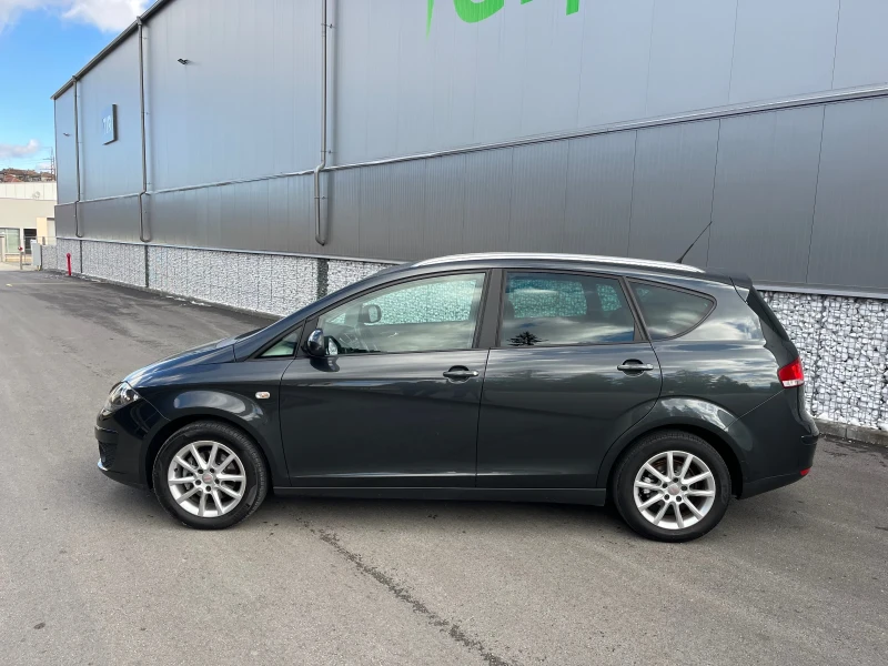 Seat Altea XL 1.6TDI 105hp * Bluetooth * Сервизна история, снимка 2 - Автомобили и джипове - 48081661