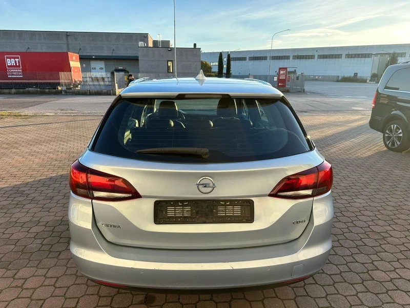 Opel Astra, снимка 11 - Автомобили и джипове - 49423029