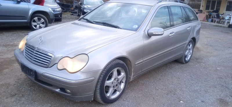 Mercedes-Benz C 220 2.2 д елеганс, снимка 1 - Автомобили и джипове - 49458145