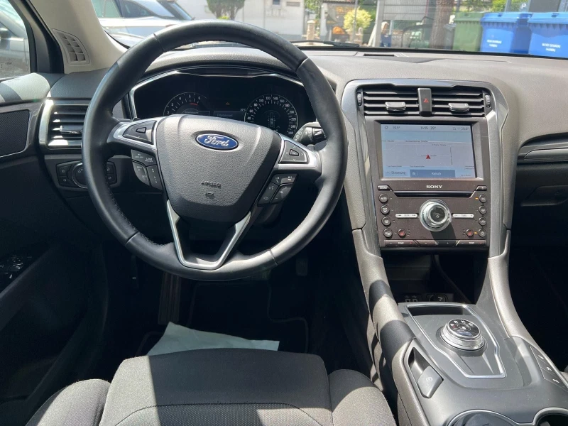 Ford Mondeo 2.0/TITANIUM/150HP/PANO/AMBI/KLESS/CRPLAY/LED/214f, снимка 12 - Автомобили и джипове - 50727367