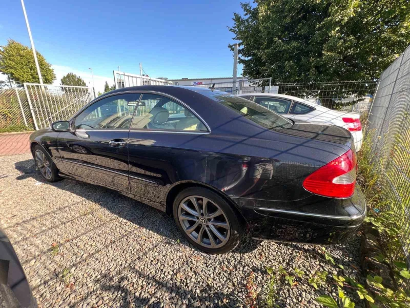 Mercedes-Benz CLK 320, снимка 5 - Автомобили и джипове - 52568113