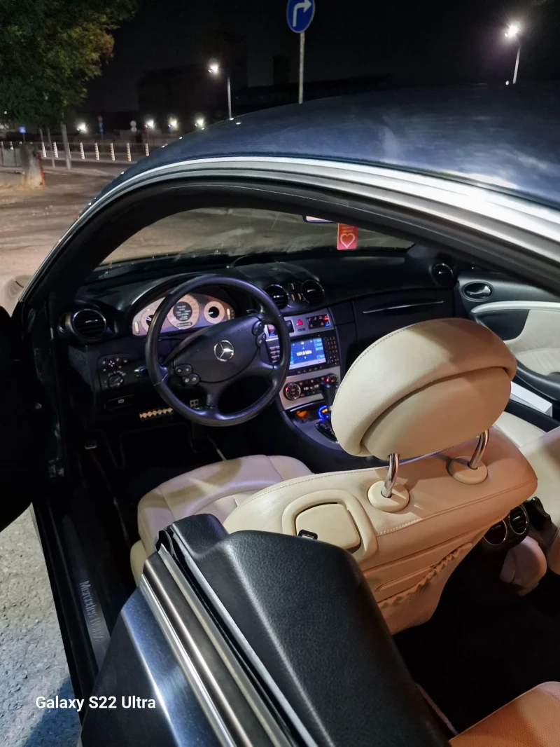 Mercedes-Benz CLK 320, снимка 15 - Автомобили и джипове - 52568113