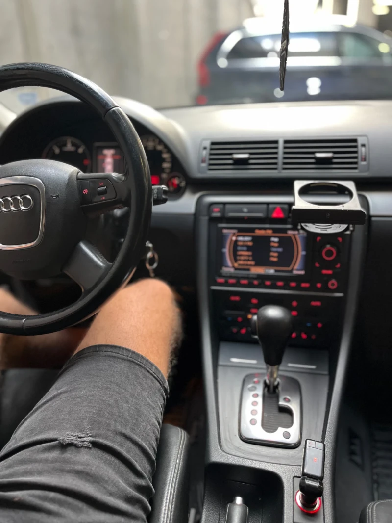 Audi A4 2.0 TDI- 8клапана- S-Line ВСИЧКИ ЕКСТРИ, снимка 12 - Автомобили и джипове - 52268953