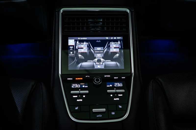 Porsche Panamera Turbo S E-Hybrid, снимка 15 - Автомобили и джипове - 52307886