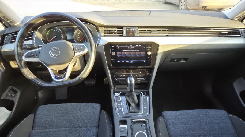 VW Passat GTE 1.4TSI PLUG-IN HYBRID, снимка 9 - Автомобили и джипове - 52557955