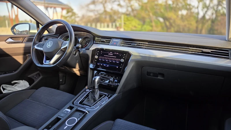 VW Passat GTE 1.4TSI PLUG-IN HYBRID, снимка 13 - Автомобили и джипове - 52557955