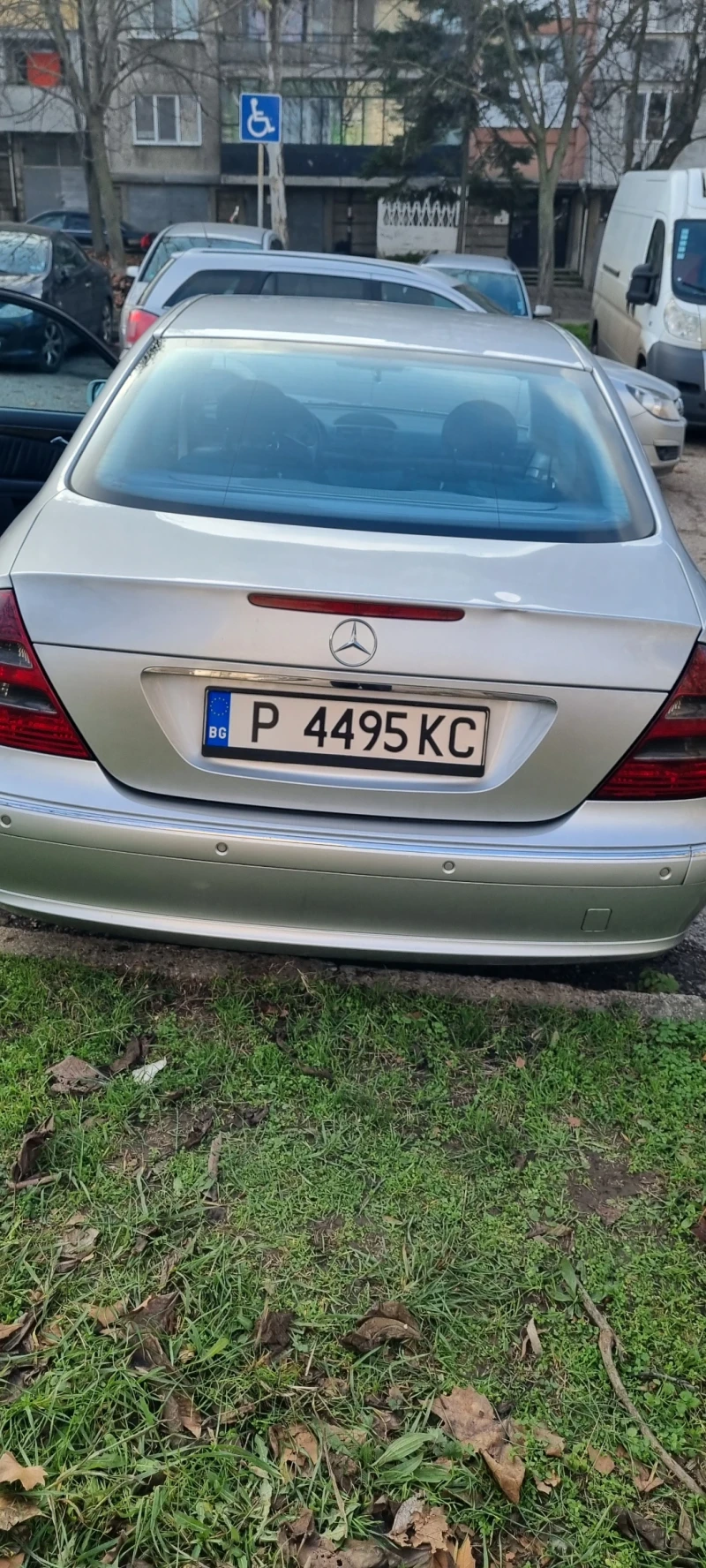 Mercedes-Benz E 270 Elegance, снимка 12 - Автомобили и джипове - 52773782