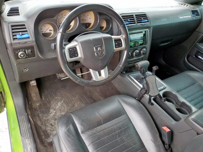 Dodge Challenger 5.7 R/T, снимка 8 - Автомобили и джипове - 52828511