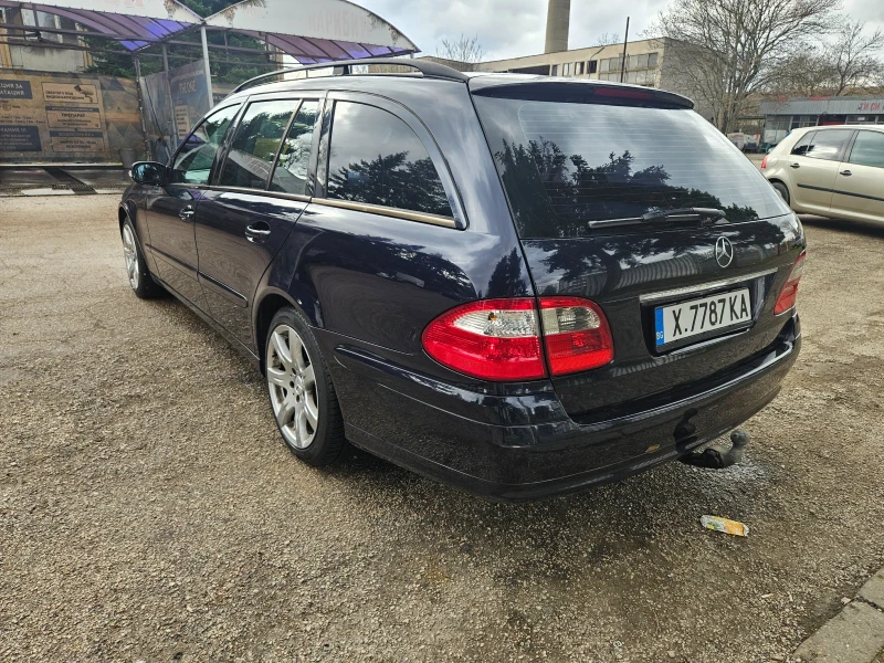 Mercedes-Benz E 220, снимка 3 - Автомобили и джипове - 53013542