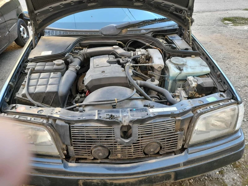 Mercedes-Benz 220, снимка 17 - Автомобили и джипове - 53182040