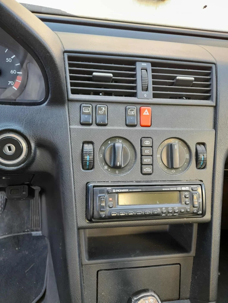 Mercedes-Benz 220, снимка 6 - Автомобили и джипове - 53182040