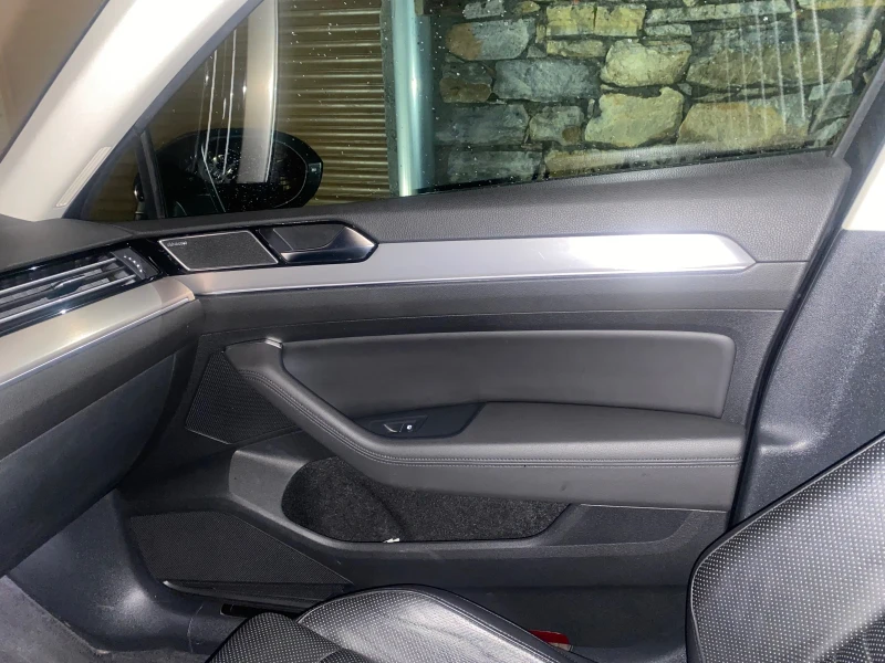 VW Passat 2.0 TDI 4MOTION, снимка 4 - Автомобили и джипове - 53374250