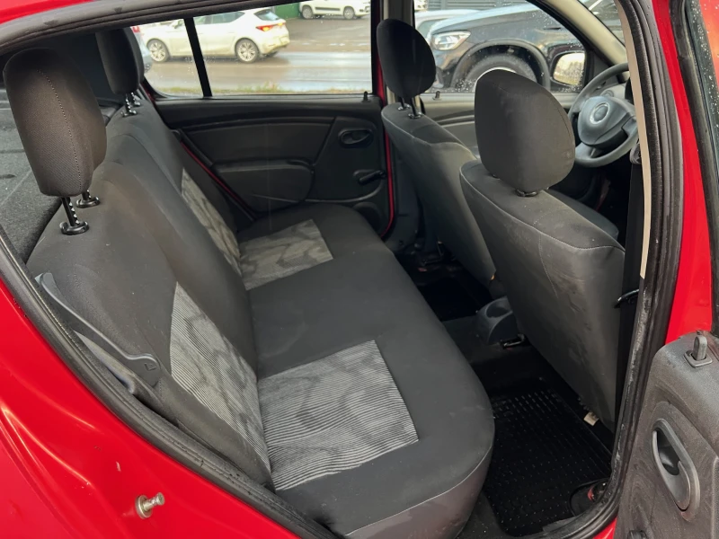 Dacia Sandero от Рено България БЕНЗИН, снимка 15 - Автомобили и джипове - 53515946