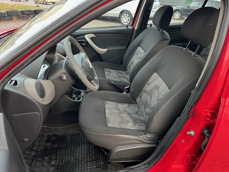 Dacia Sandero от Рено България БЕНЗИН, снимка 10 - Автомобили и джипове - 53515946