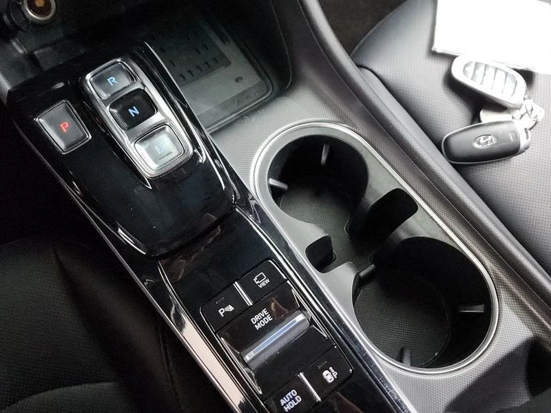 Hyundai Sonata 1.6 Turbo| 177к.с.| ВКЛ.ТЕХНОТЕСТ, снимка 9 - Автомобили и джипове - 55266971