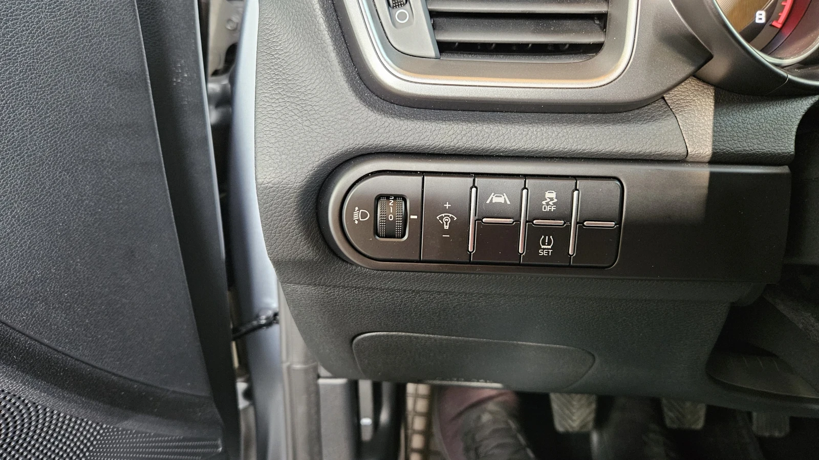 Kia XCeed 1.5T-GDI - изображение 9