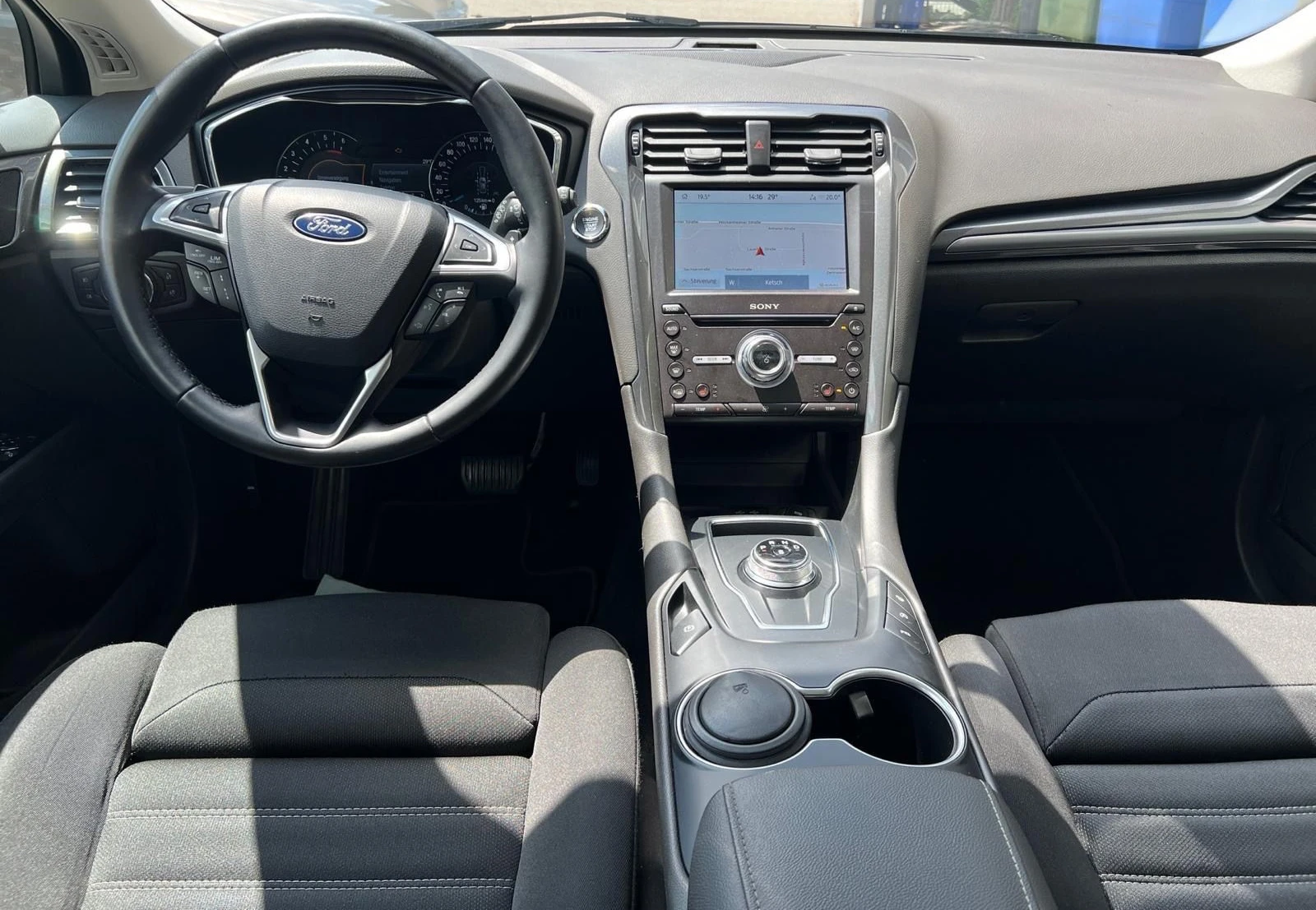 Ford Mondeo 2.0/TITANIUM/150HP/PANO/AMBI/KLESS/CRPLAY/LED/214f | Mobile.bg   11