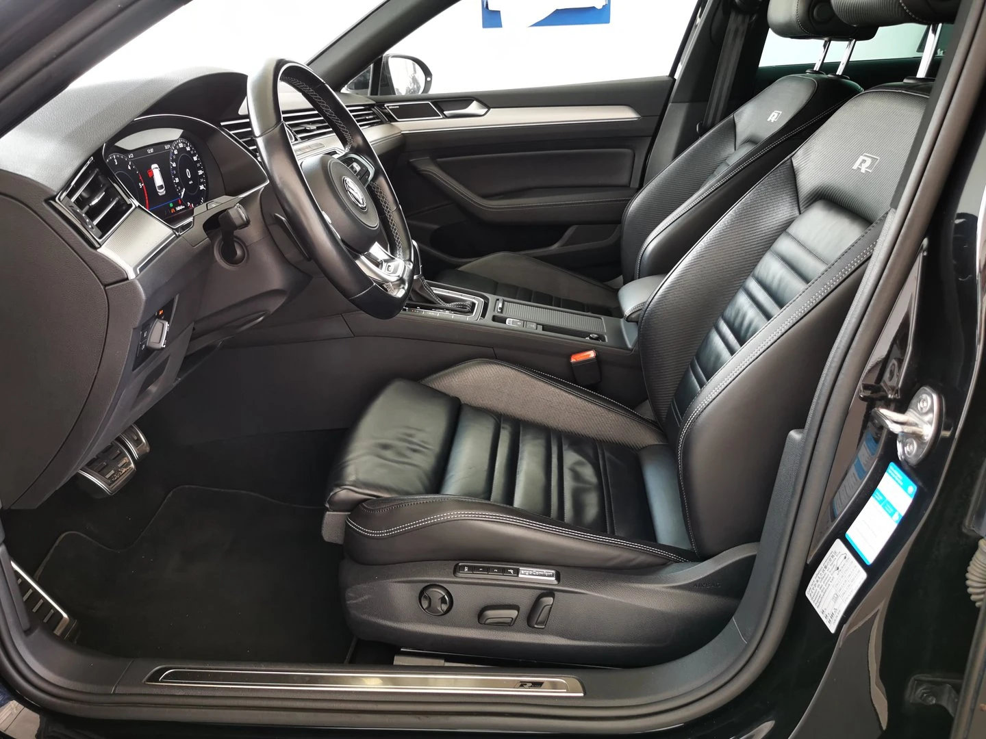 VW Passat Highline 2.0TDI SCR BMT - изображение 5