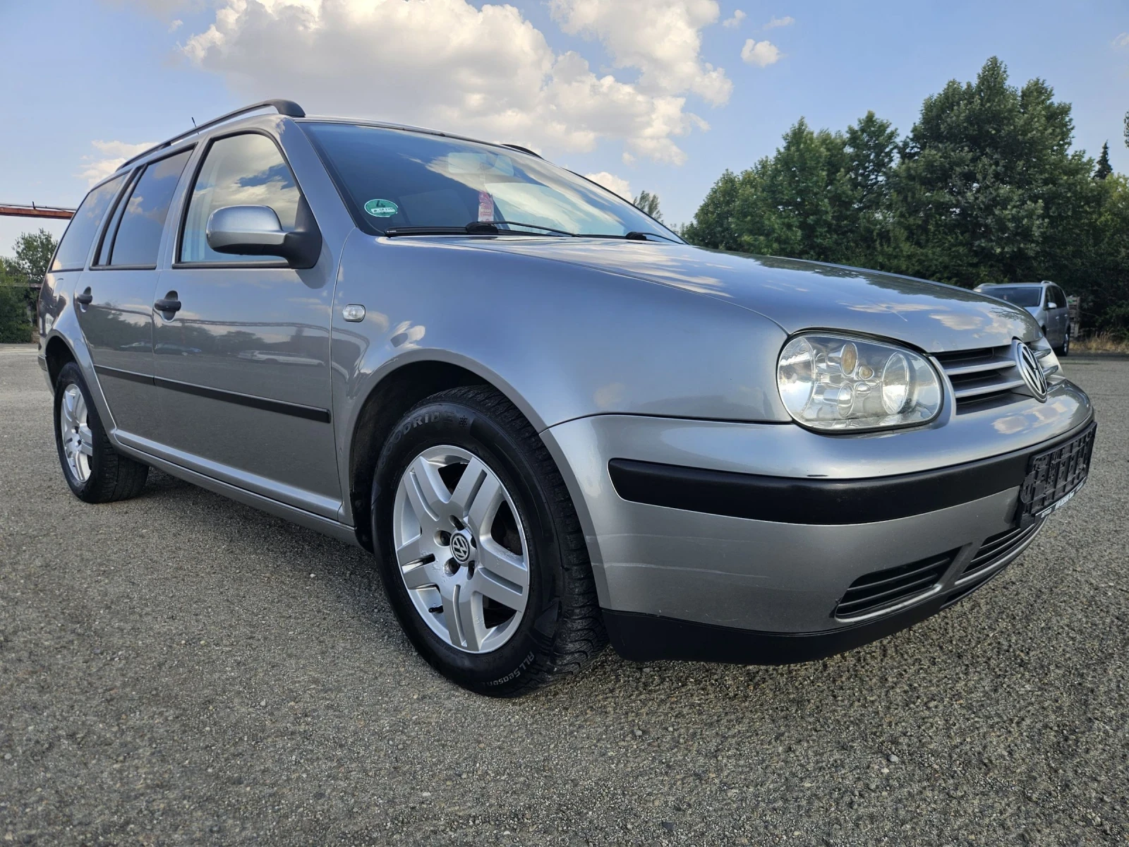 VW Golf 1.9tdi 101ps navi special - изображение 5