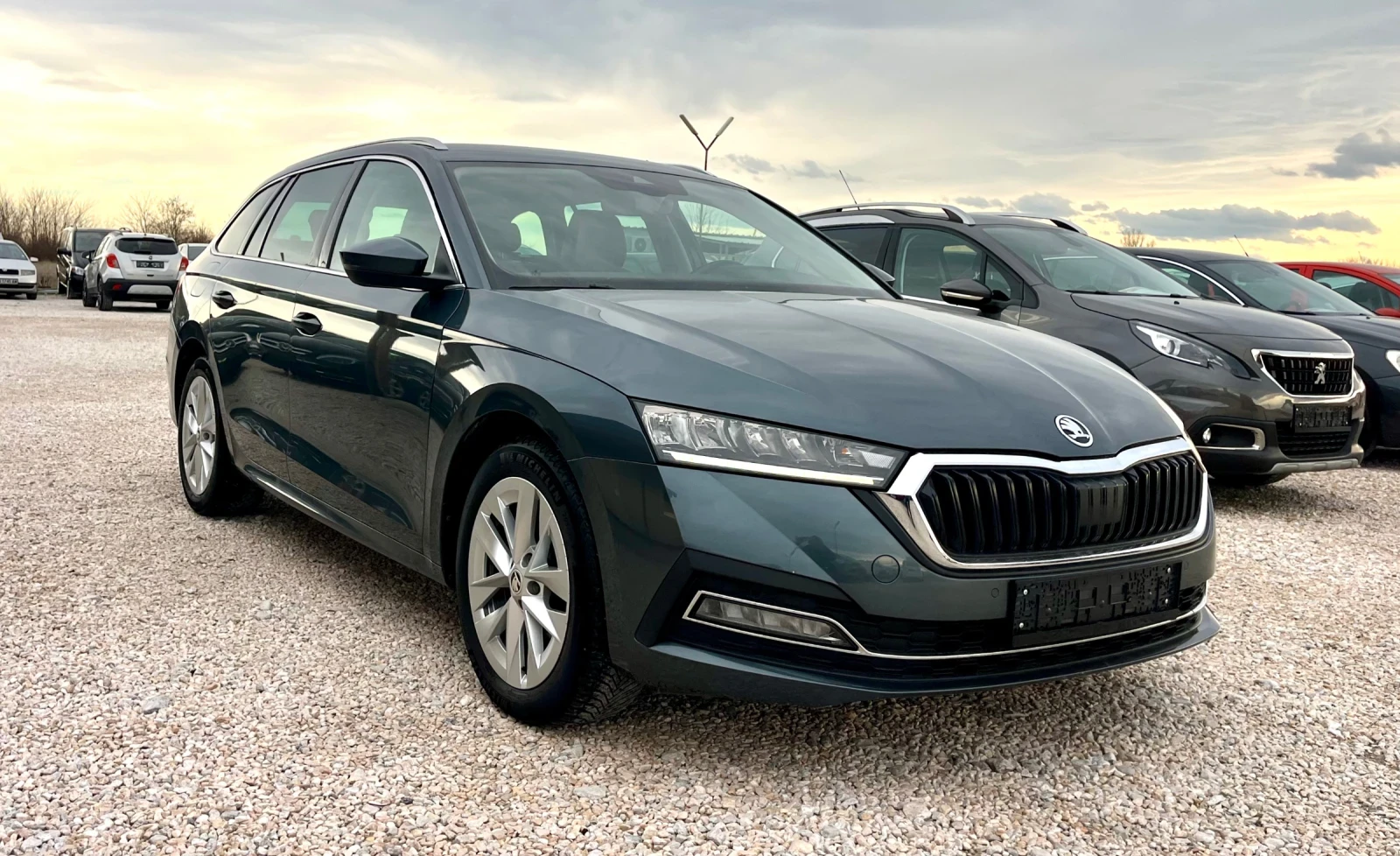 Skoda Octavia * 2.0TDI* 150к.с* Digital* СЕРВИЗНА ИСТОРИЯ - изображение 2