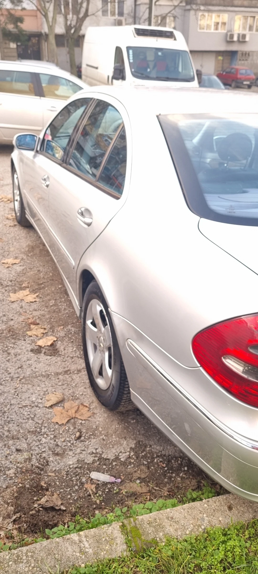 Mercedes-Benz E 270 Elegance - изображение 5