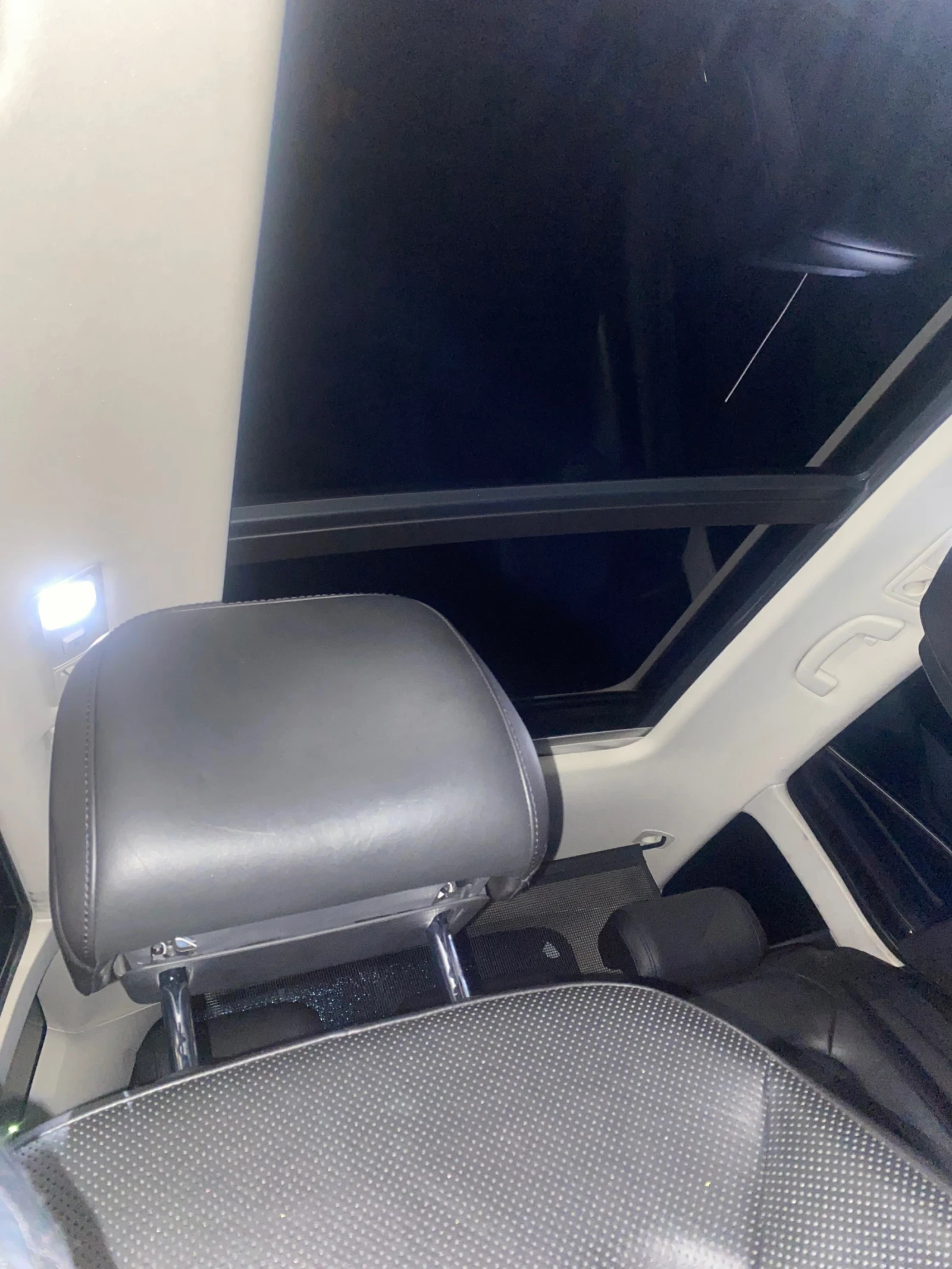 VW Passat 2.0 TDI 4MOTION - изображение 10