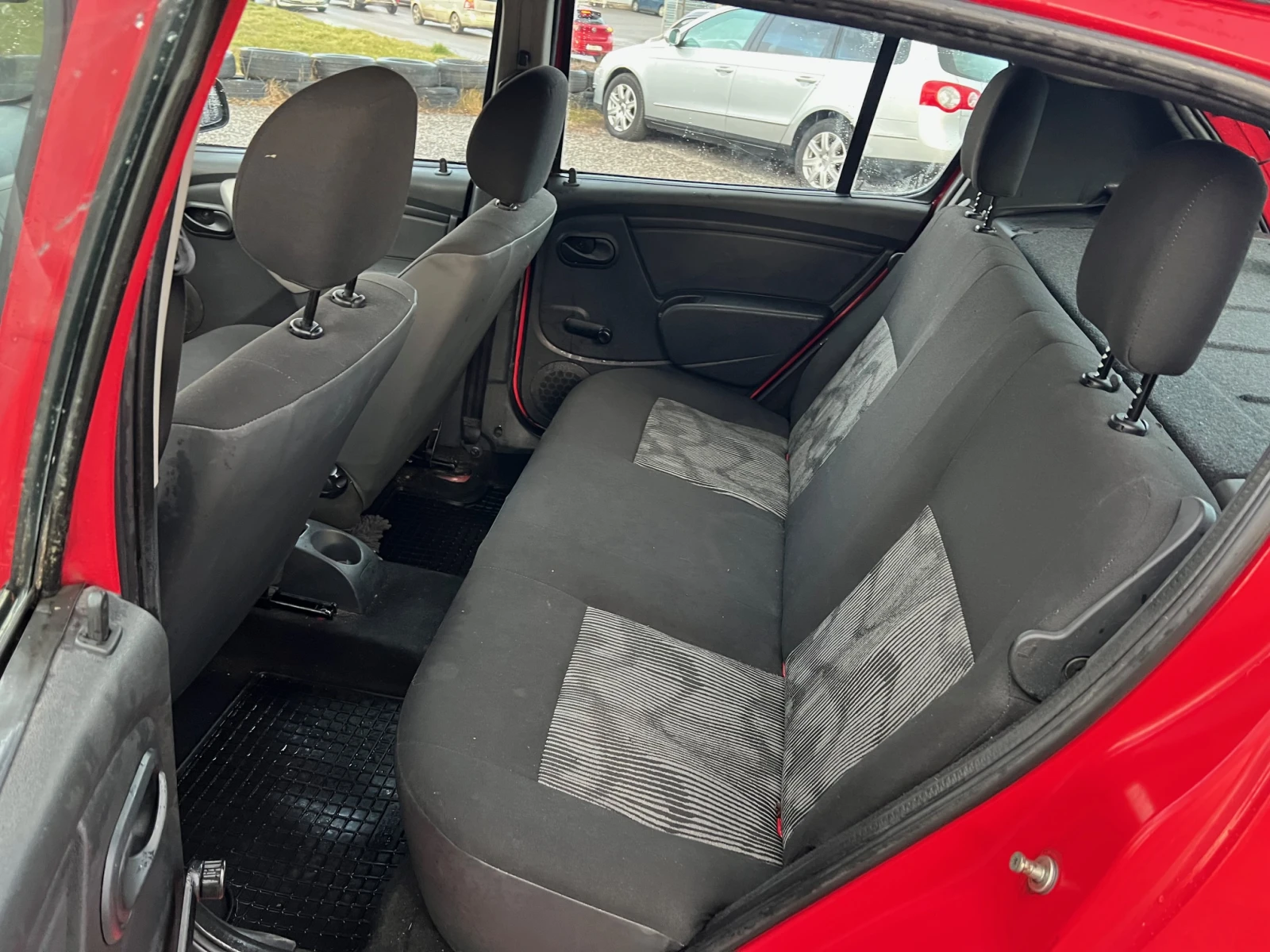 Dacia Sandero �� ���� �������� 4 �������� | Mobile.bg � ����������� 13