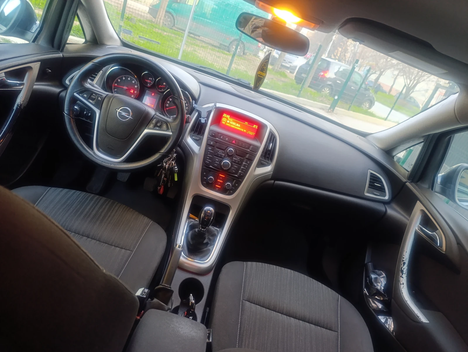 Opel Astra 1.4 turbo/gas, снимка 11 - Автомобили и джипове - 53772376