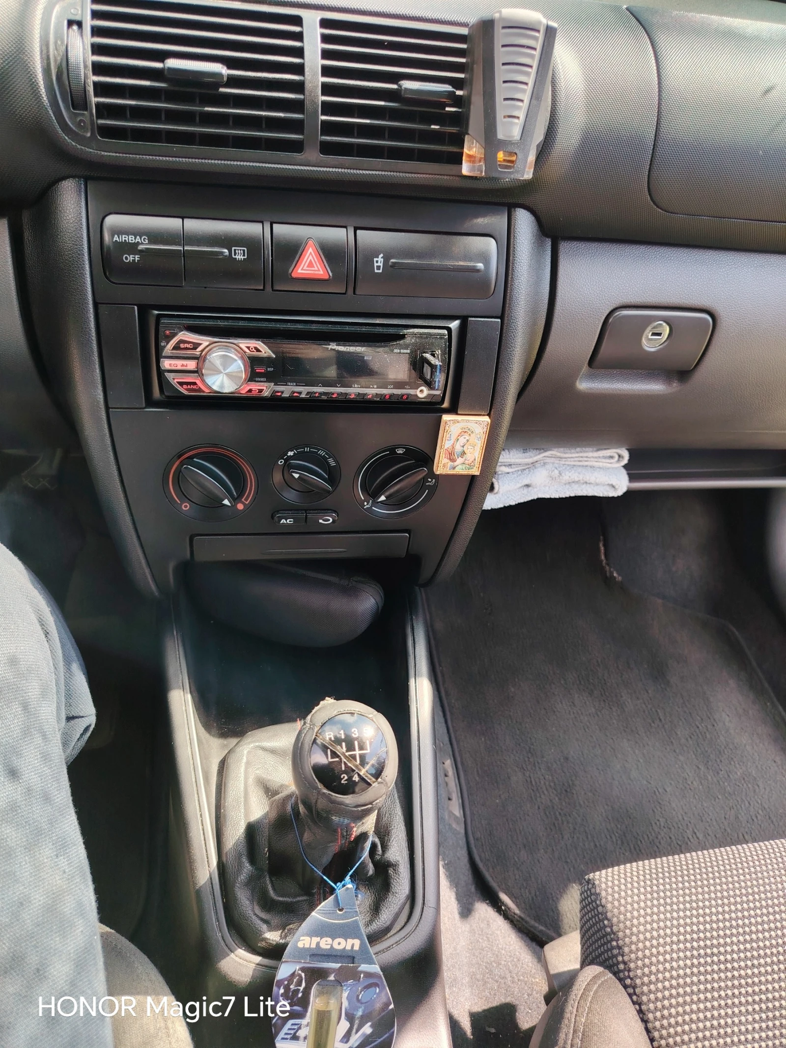 Seat Leon, снимка 11 - Автомобили и джипове - 54097029