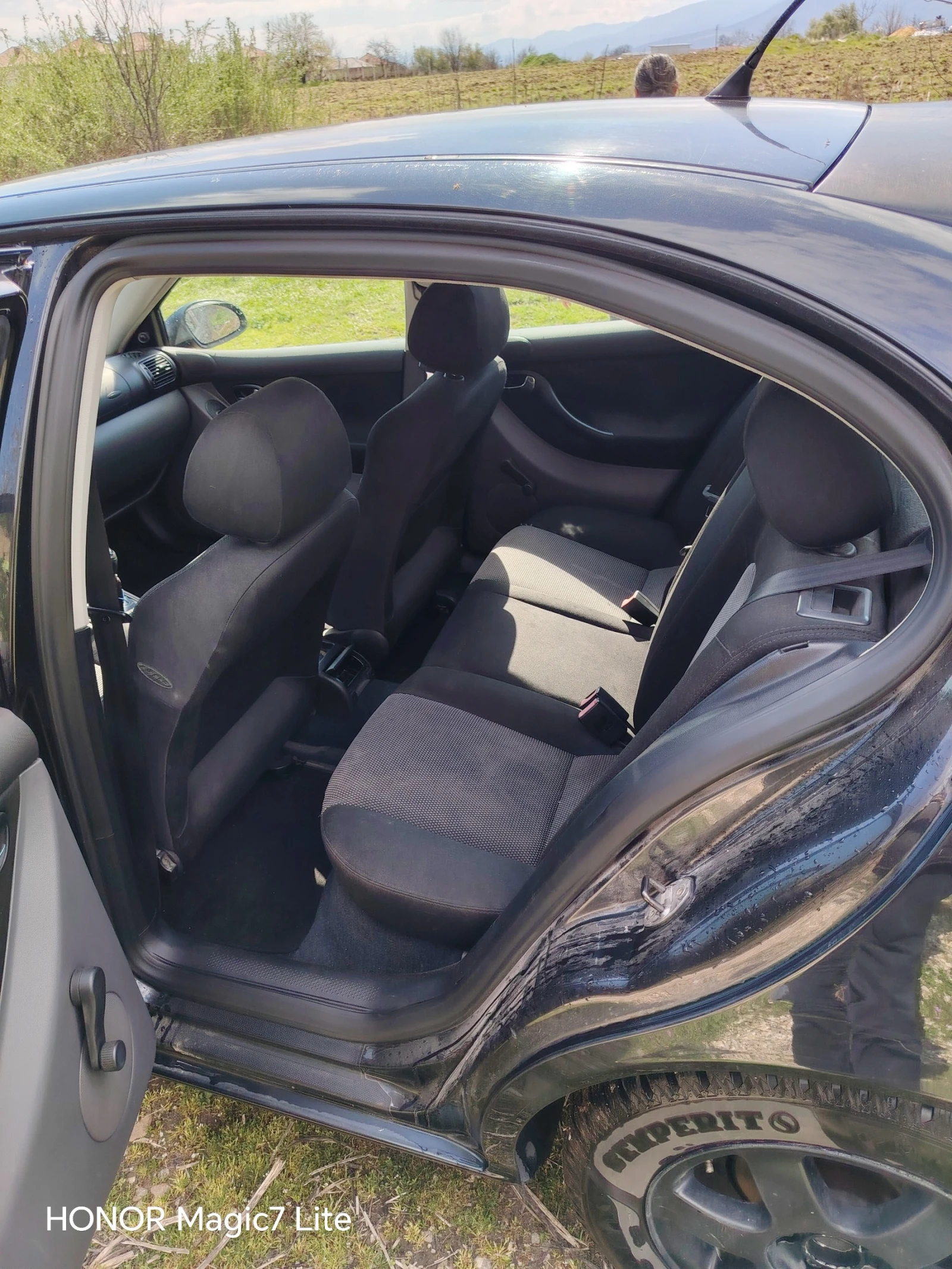 Seat Leon, снимка 12 - Автомобили и джипове - 54097029