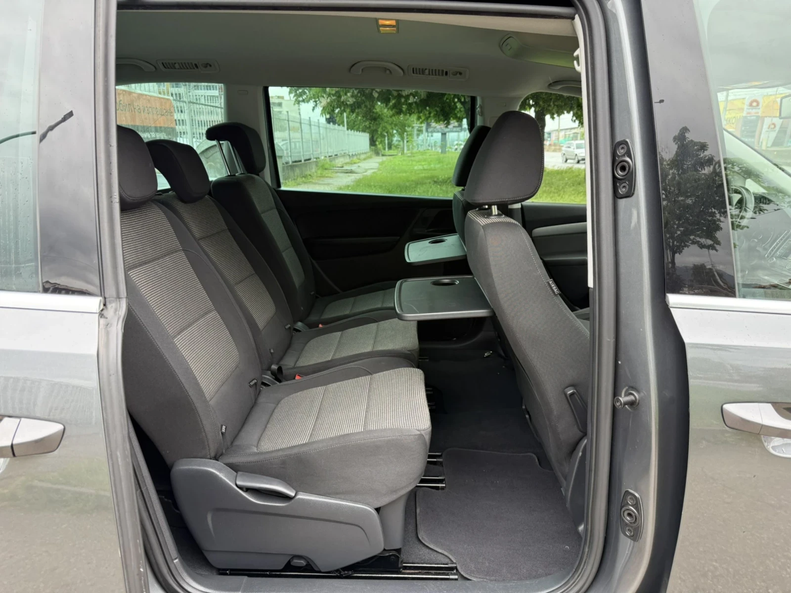 VW Sharan 2.0TDi 140Hp, снимка 11 - Автомобили и джипове - 54483749