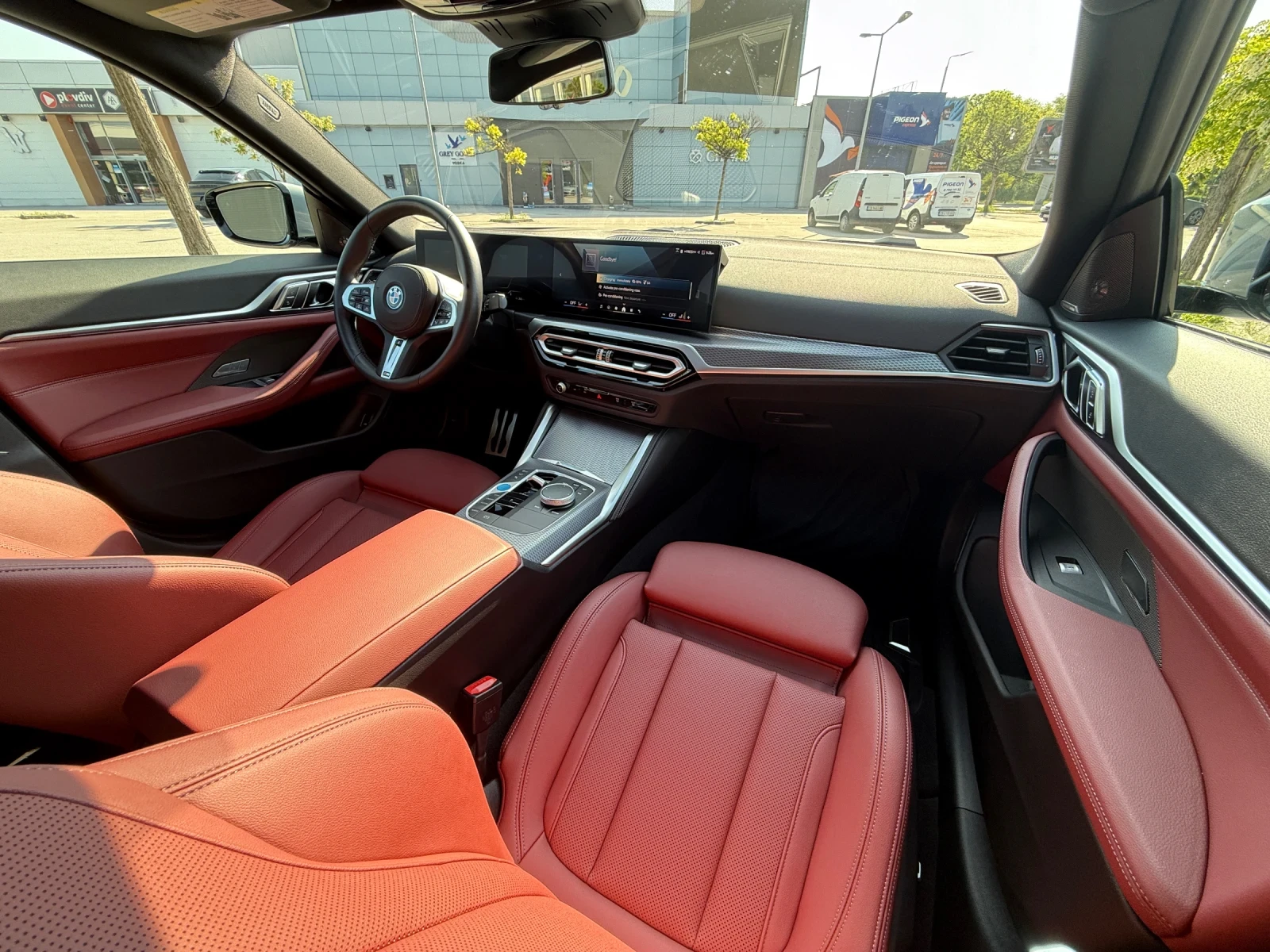 BMW i4 X-DRIVE40 M-Sport 84kWh 400PS, снимка 13 - Автомобили и джипове - 54503447
