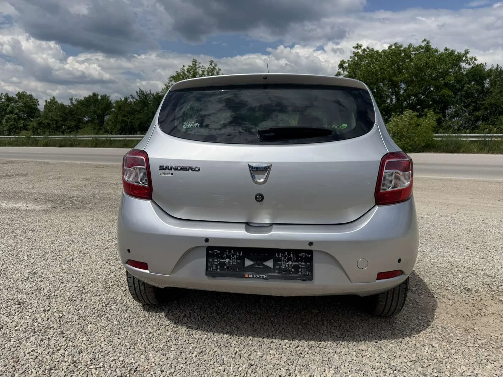 Dacia Sandero 1.5 DCI ЕВРО 5 В КАТО НОВА, снимка 7 - Автомобили и джипове - 54635081