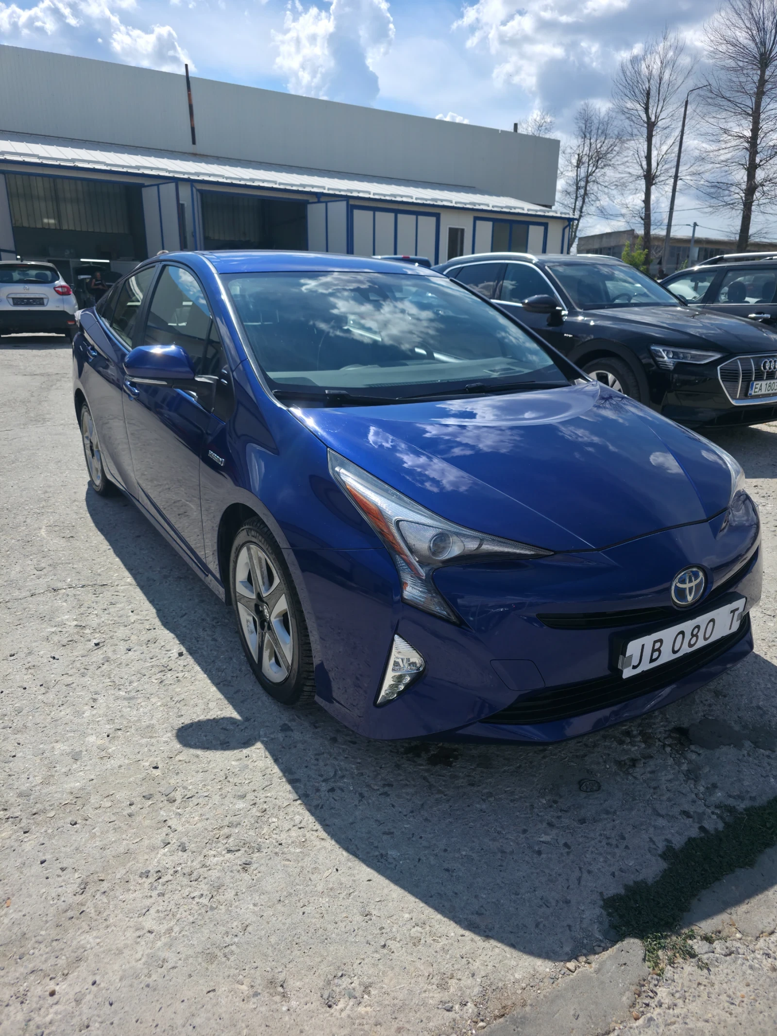 Toyota Prius 1.8 Hybride, снимка 3 - Автомобили и джипове - 55274499