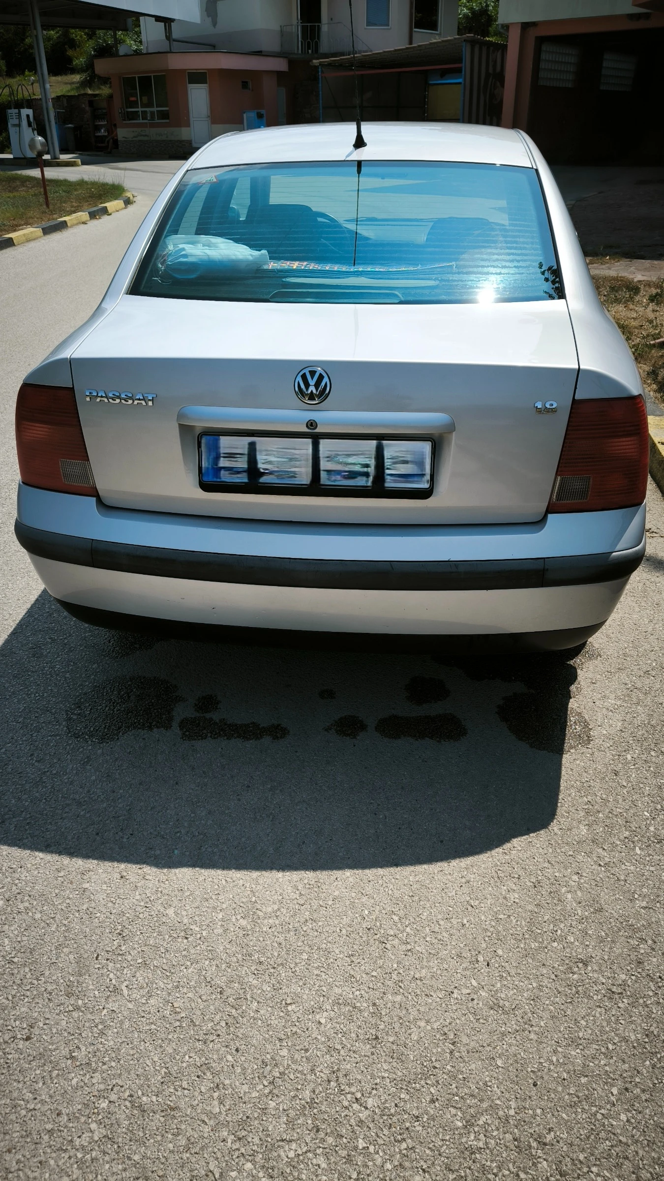 VW Passat B5 1.8 / Бензин - Газ, снимка 6 - Автомобили и джипове - 55624402