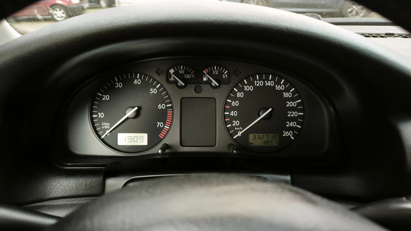 VW Passat B5 1.8 / Бензин - Газ, снимка 9 - Автомобили и джипове - 55624402