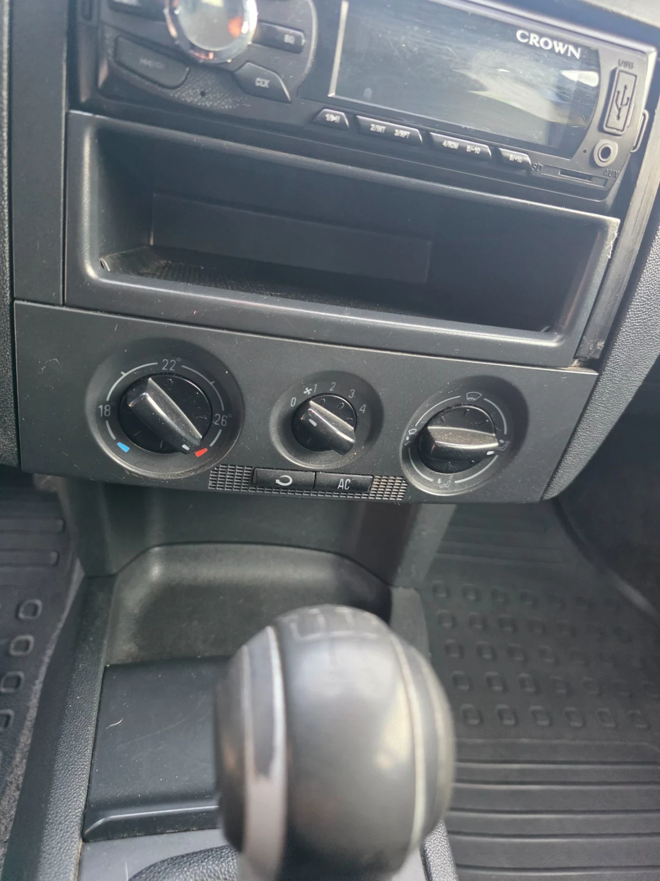 Skoda Fabia, снимка 8 - Автомобили и джипове - 56437211