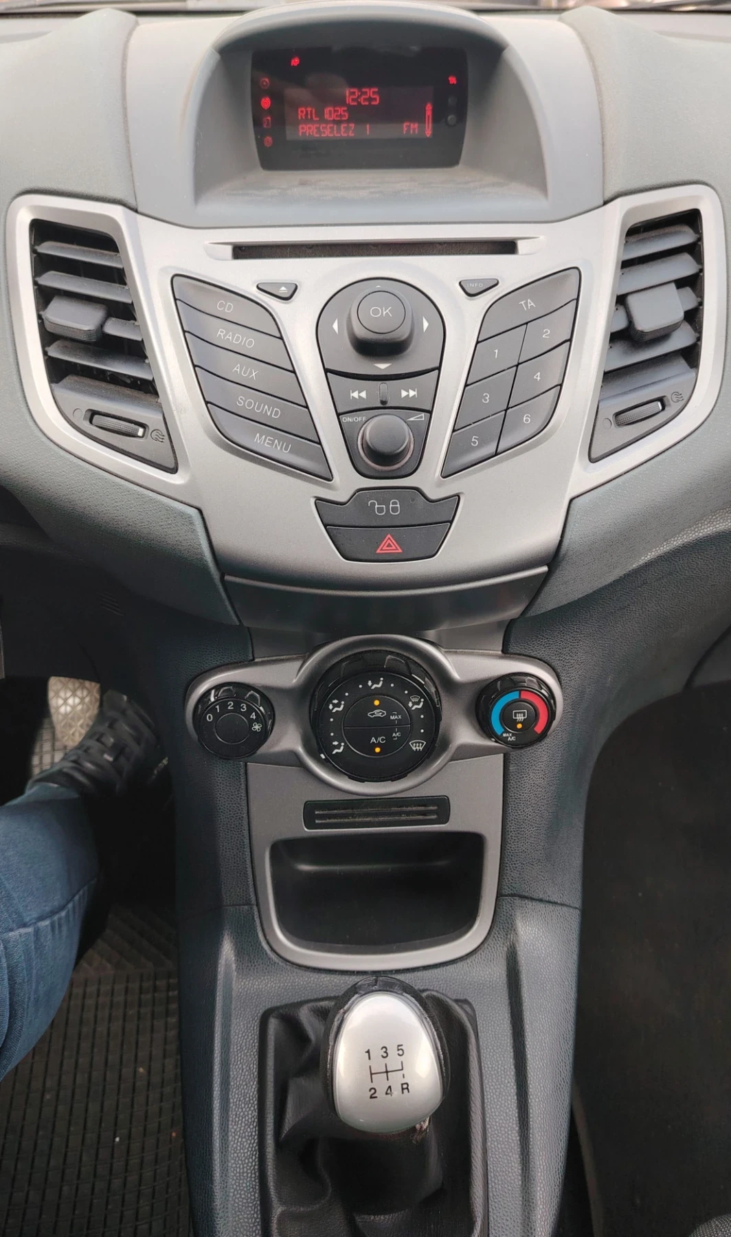 Ford Fiesta 1.3i/SITI | Mobile.bg � ����������� 12