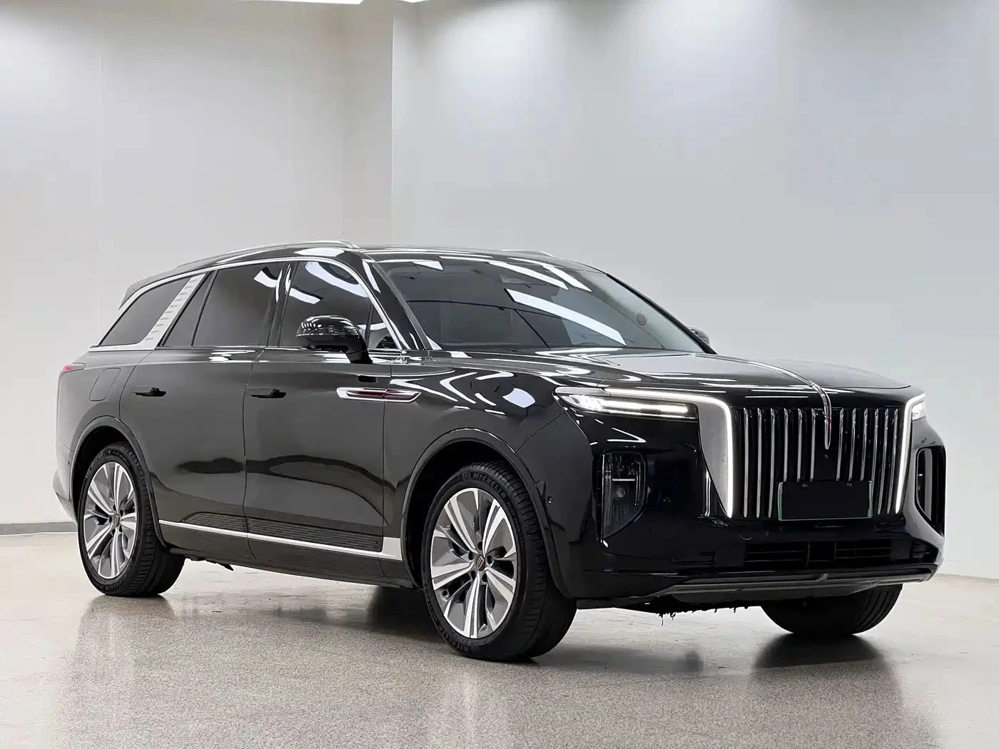 HongQi E-HS9 | Mobile.bg � ����������� 3